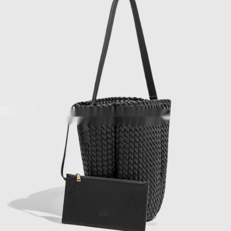 Hand-woven PU bucket bag with detachable wallet in black, cylindrical shape, size 21x13x29.5 cm