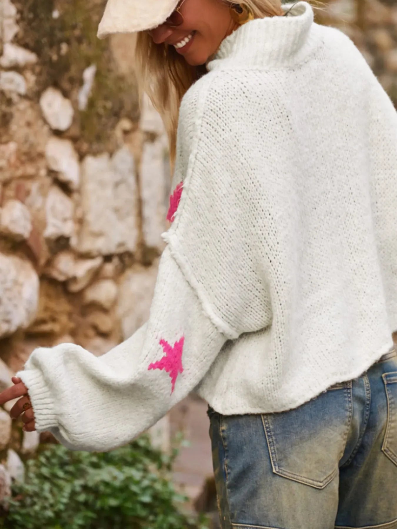 White women's turtleneck pullover with star pattern in thick imitation velvet fabric
