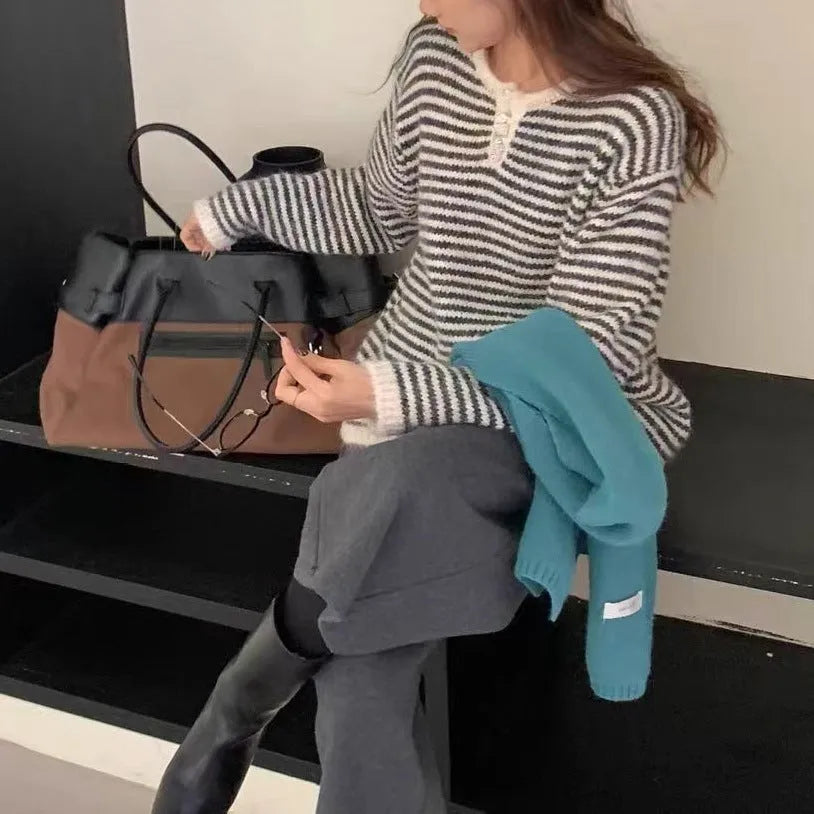 Retro striped cashmere sweater for women in free size pullover style