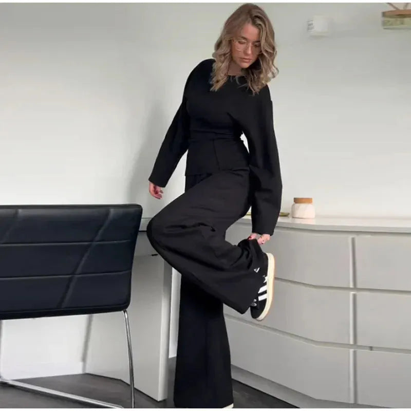Women's fleece two-piece suit with pleated top and wide-leg trousers in black, grey, apricot or wine red