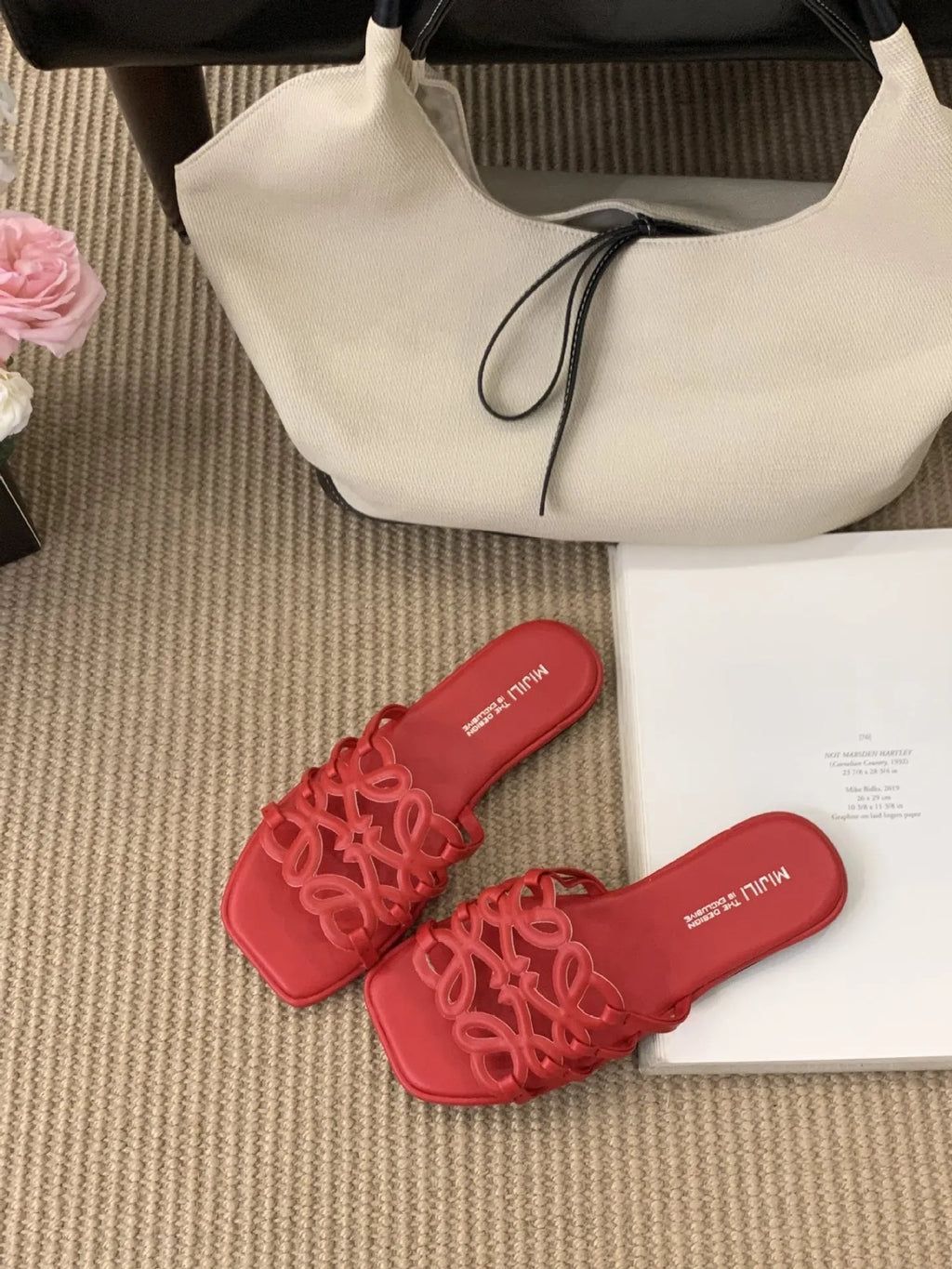 Summer Roman style hollow-out slippers for women, flat beach sandals in solid colours, viscose upper, microfiber lining
