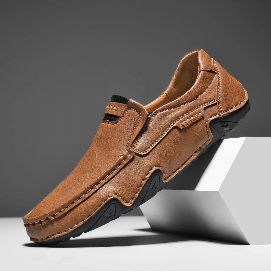 Outdoor casual slip-on flat shoes in 2518 Black with microfiber upper, round toe, and rubber sole