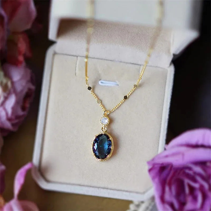Gold geometric French retro necklace with electroplated copper pendant on chain
