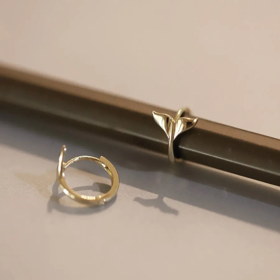 S925 sterling silver fishtail earrings in gold and white gold colours with 8mm inner diameter