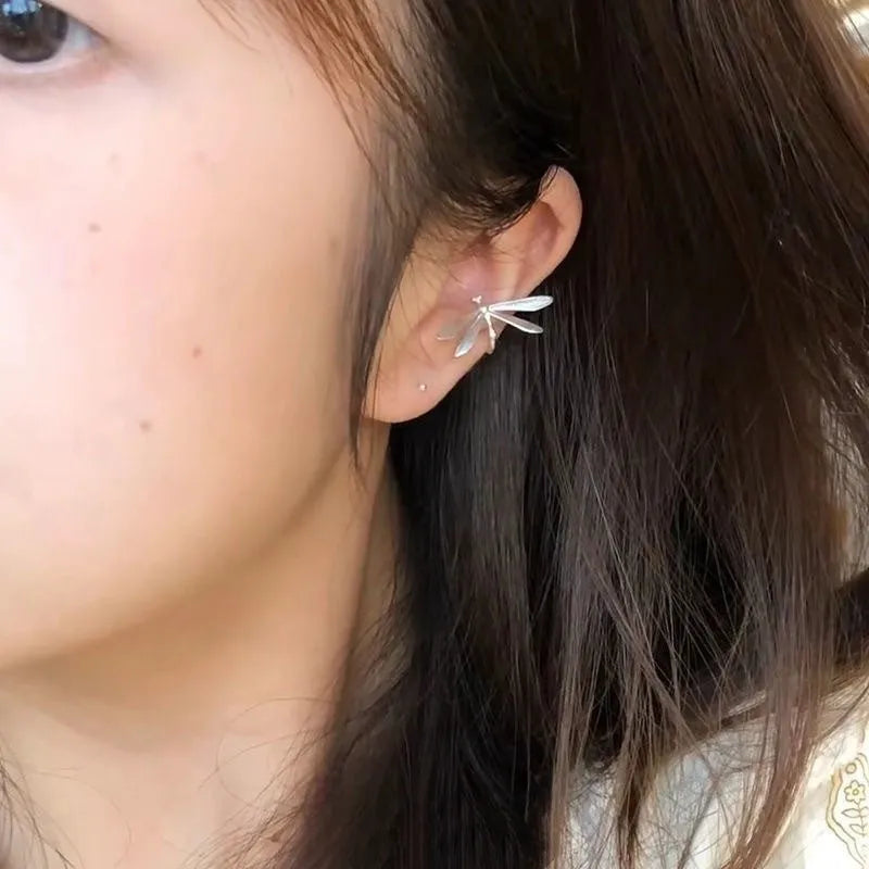 Yunyun straight dragonfly ear clip in silver finish with geometric triangle design