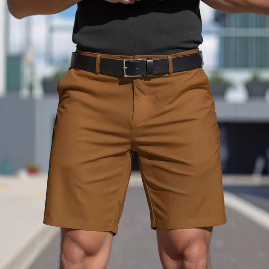 Men's solid colour fifth pants in straight leg cut with micro elastic polyester fabric
