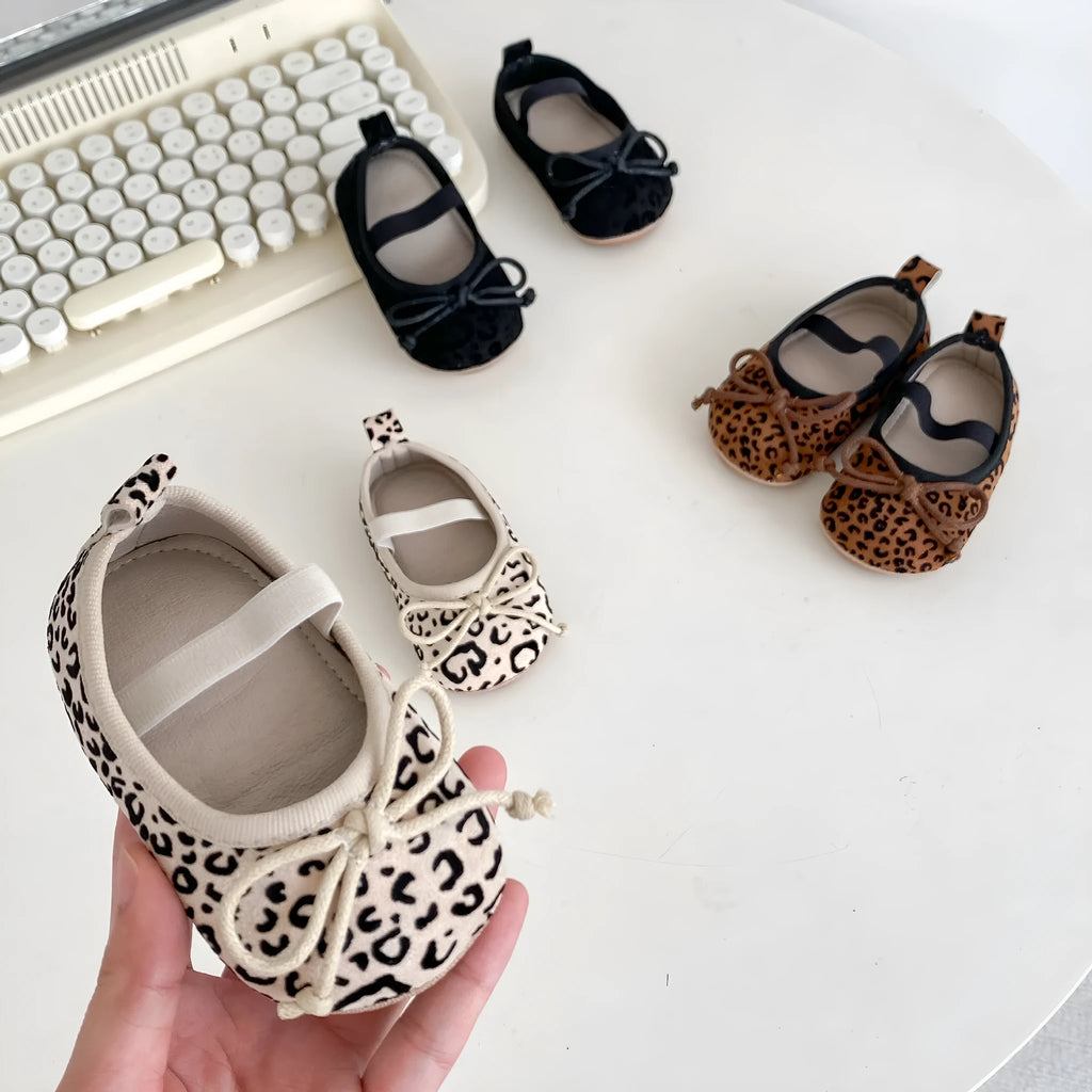 Infant baby girl soft bottom toddler shoes with Hu Die knot leopard print round toe rubber sole
