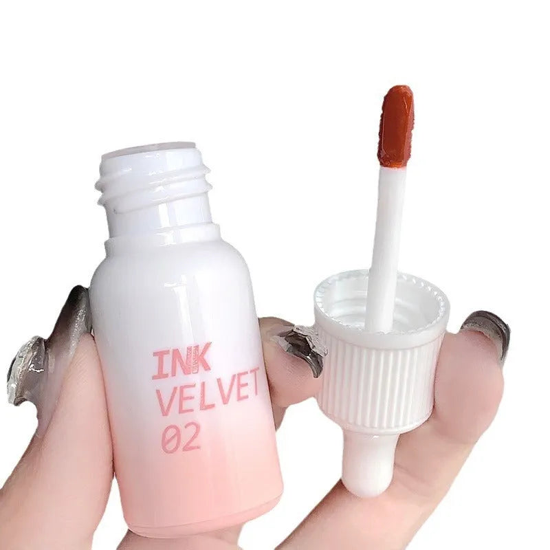 Mirror finish lip lacquer in milk huhoo series with four shade options