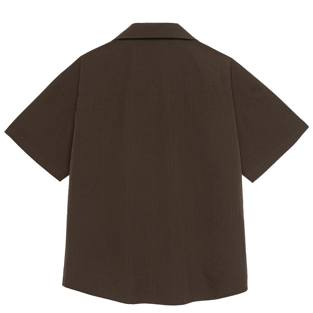 Brown striped outdoor shirt with Cuban collar and short sleeves for mountain camping