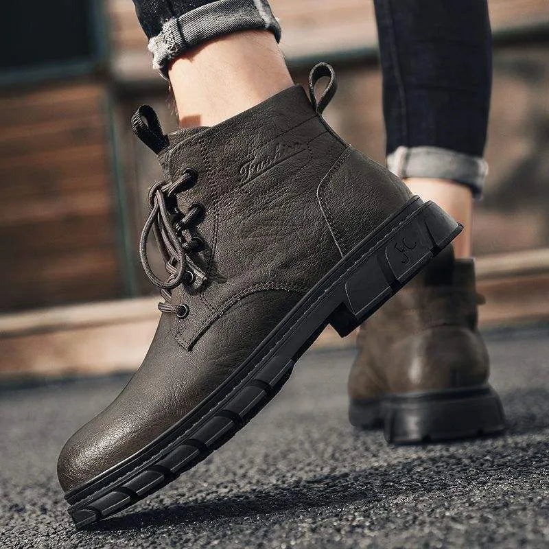 Men's British style low-top round toe tooling boots with synthetic leather upper and decorative sewing thread in black