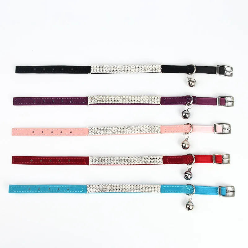 Velvet cat collar with rhinestones in five colours, adjustable from 20cm to 30cm length