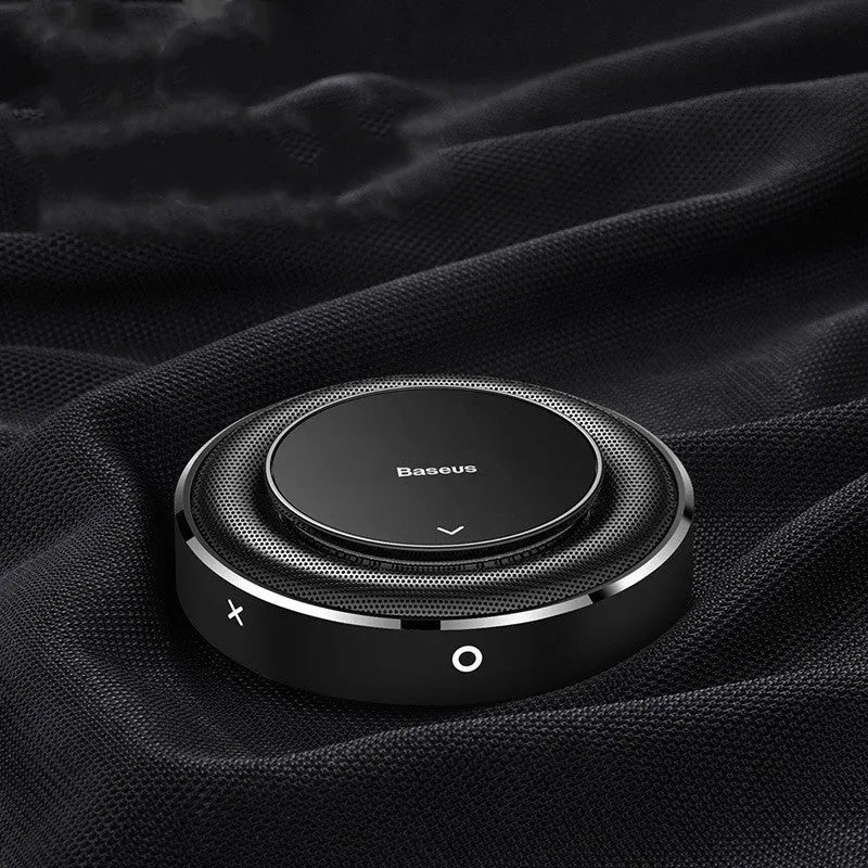 Aluminium alloy car fragrance diffuser with round perfume seat and scent tablets in black red silver colours