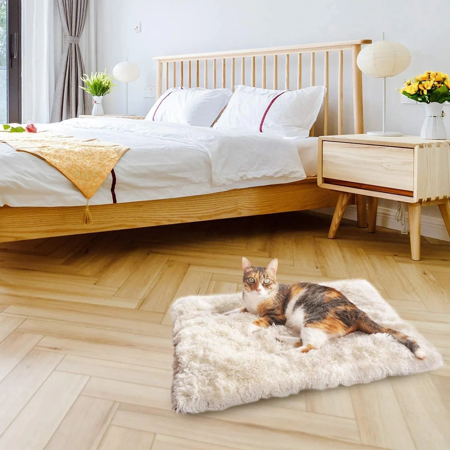 Grey and white fluffy double-layer pet blanket nest with black non-slip bottom, size 61x51cm
