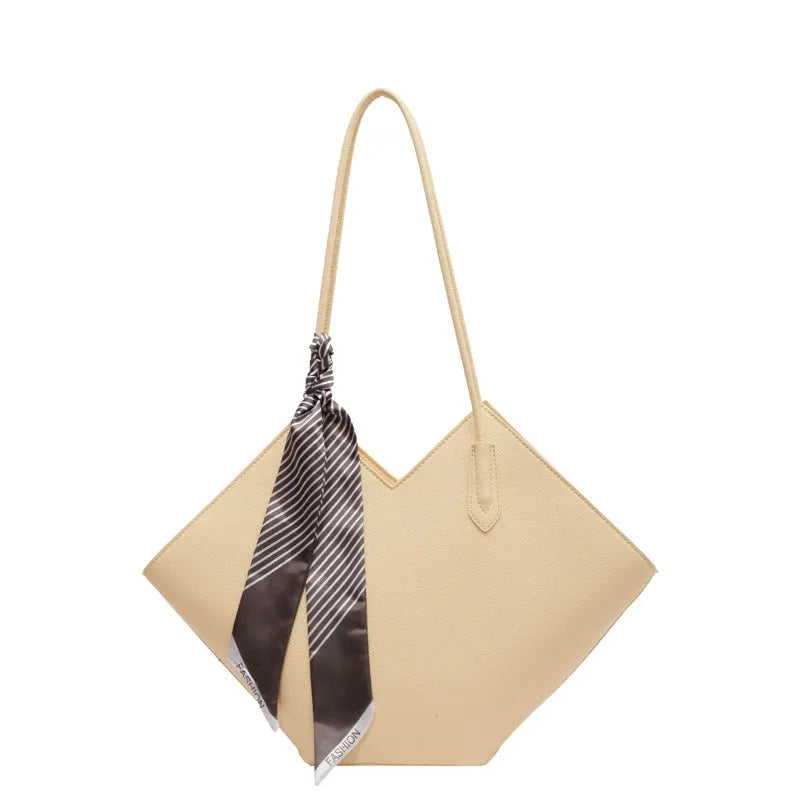 Women's large capacity PU leather shoulder bag in horizontal square shape with sandwich pocket
