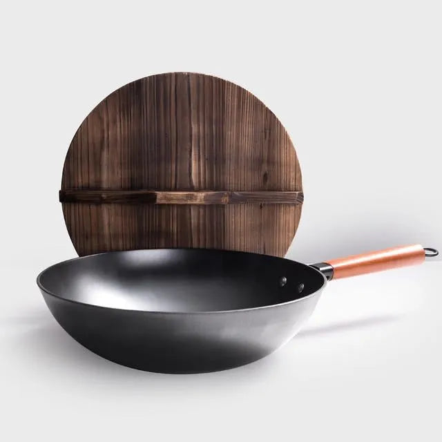 Traditional black iron wok with wooden handle, 40cm diameter cooking pan