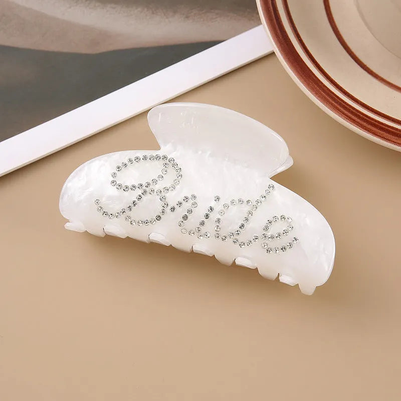 10cm acrylic hair clip with multi-diamond spot drill pattern and English letters