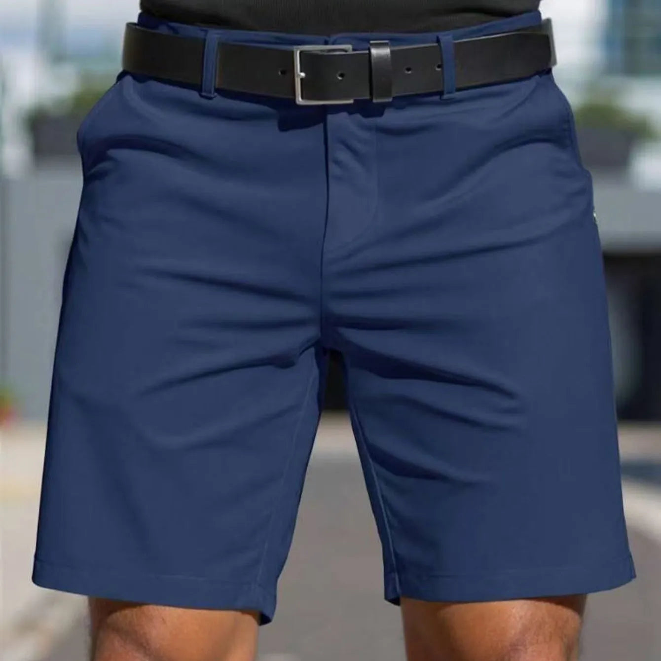 Men's solid colour fifth pants in straight leg cut with micro elastic polyester fabric