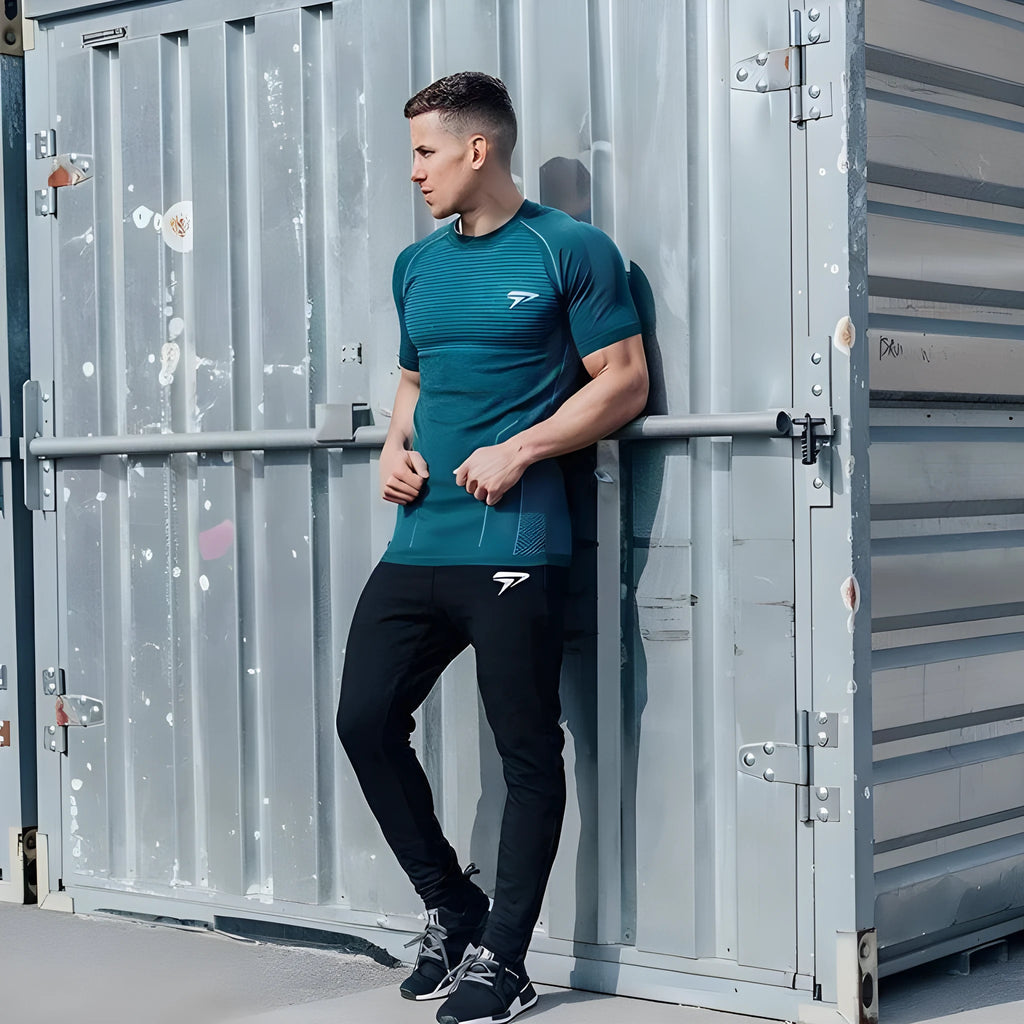 Men's quick-dry cotton short sleeve workout t-shirt in red, blue, and gray for running and fitness