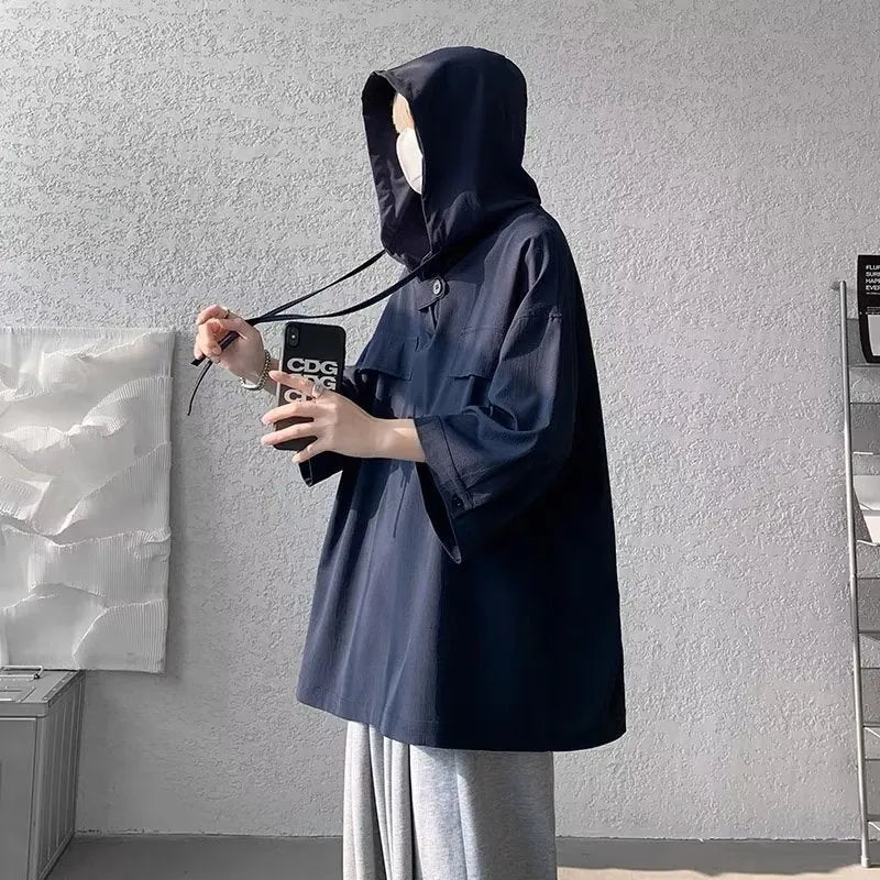 Men's hooded short sleeve T-shirt in polyester fabric with loose fit design