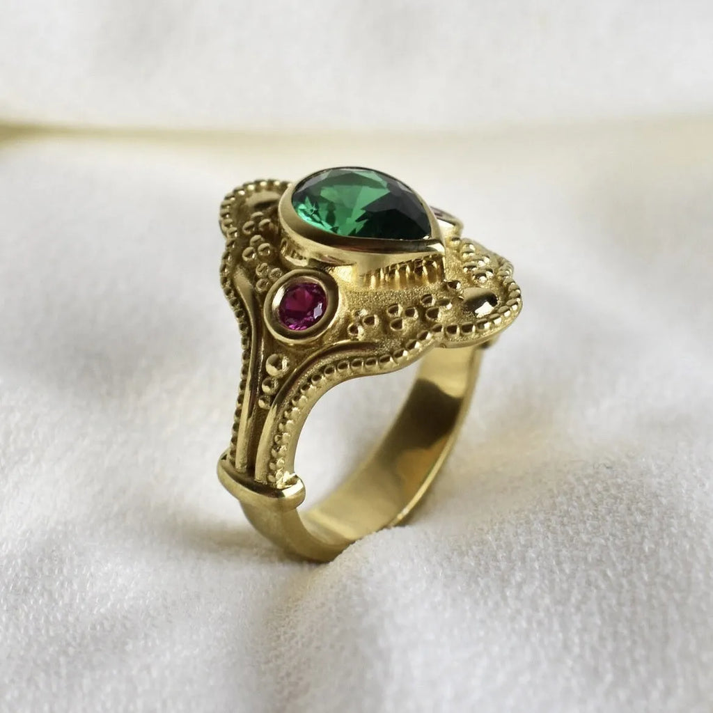 Women's gold-plated geometric ring with ins style design in golden lvzuan colour