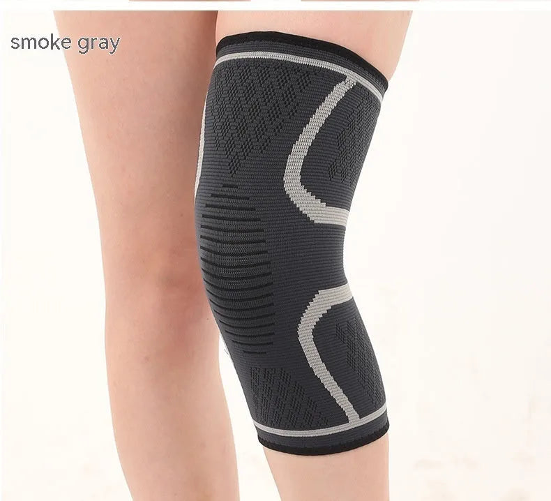 Double corrugated non-slip sports kneecaps in various colours on a grey background.