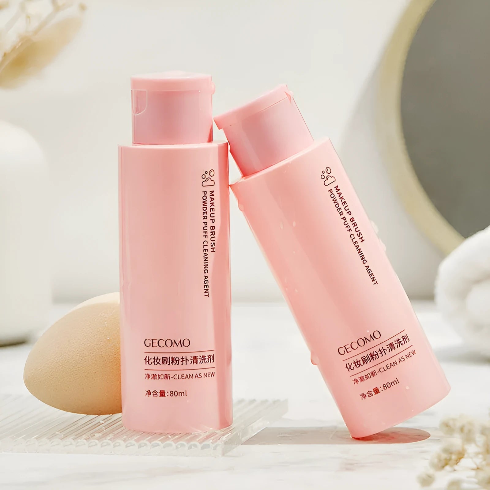Makeup brush cleaner kit with 80ml detergent bottle and 75ml wash-free spray for beauty blenders