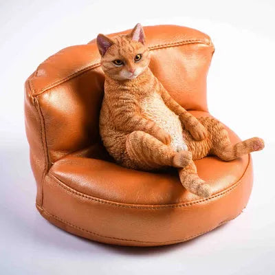 1:6 scale cat ornament on sofa for car dashboard decoration