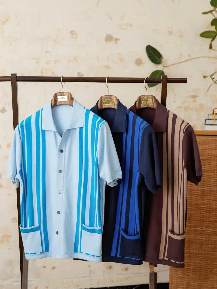 Short-sleeved knitted cardigan polo shirt with lapel collar in cotton-polyester blend fabric