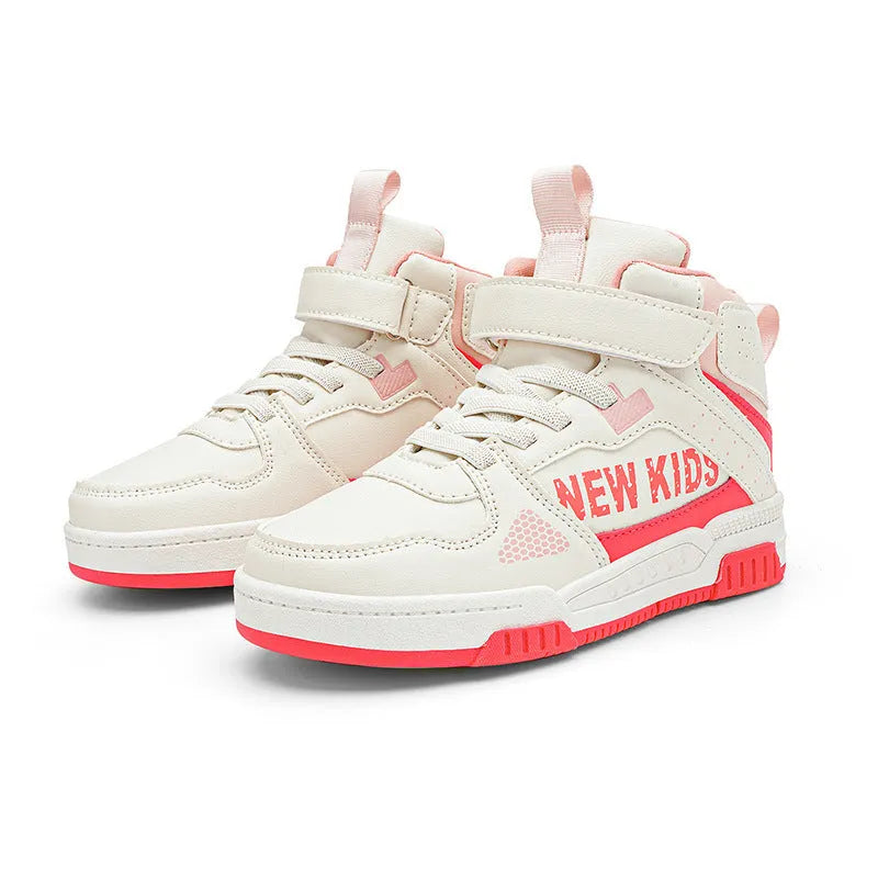 Children's outdoor sneakers with buckle fastening in neutral colours with rubber sole