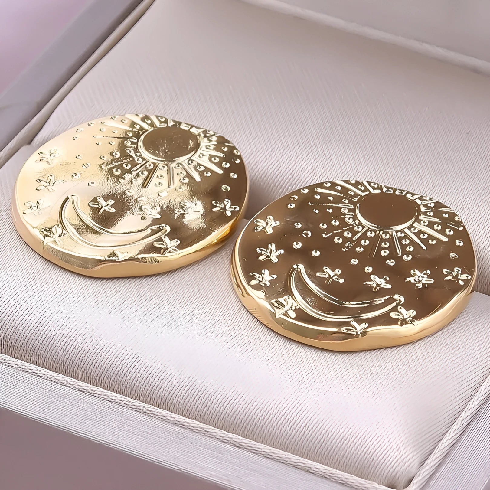 304 stainless steel geometric shell stud earrings with gold or silver electroplating for body piercing jewellery