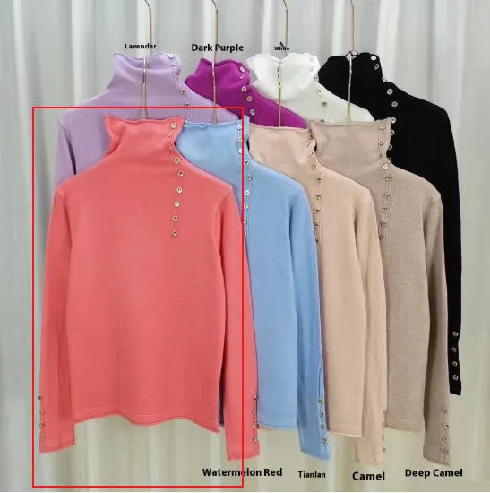 Slim fit knitted bottoming shirt in camel colour with 3D pattern and short 40cm length