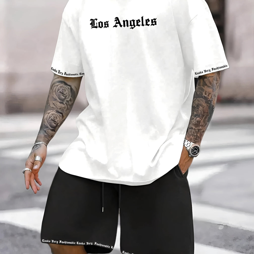 Sports style short-sleeved top and shorts suit in a quick-drying fabric on a mannequin.
