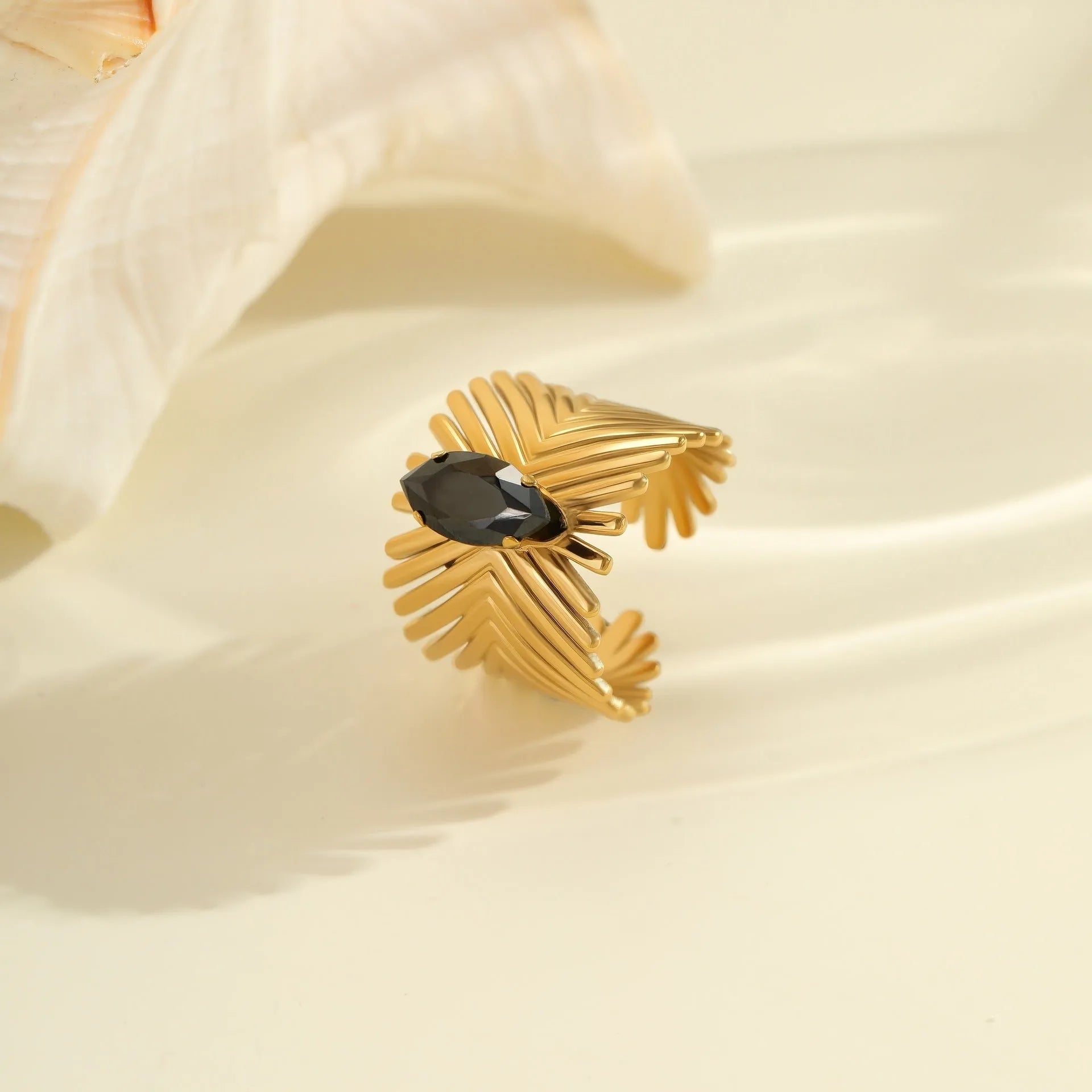 Geometric open-mouth titanium steel ring with zircon detail on adjustable band