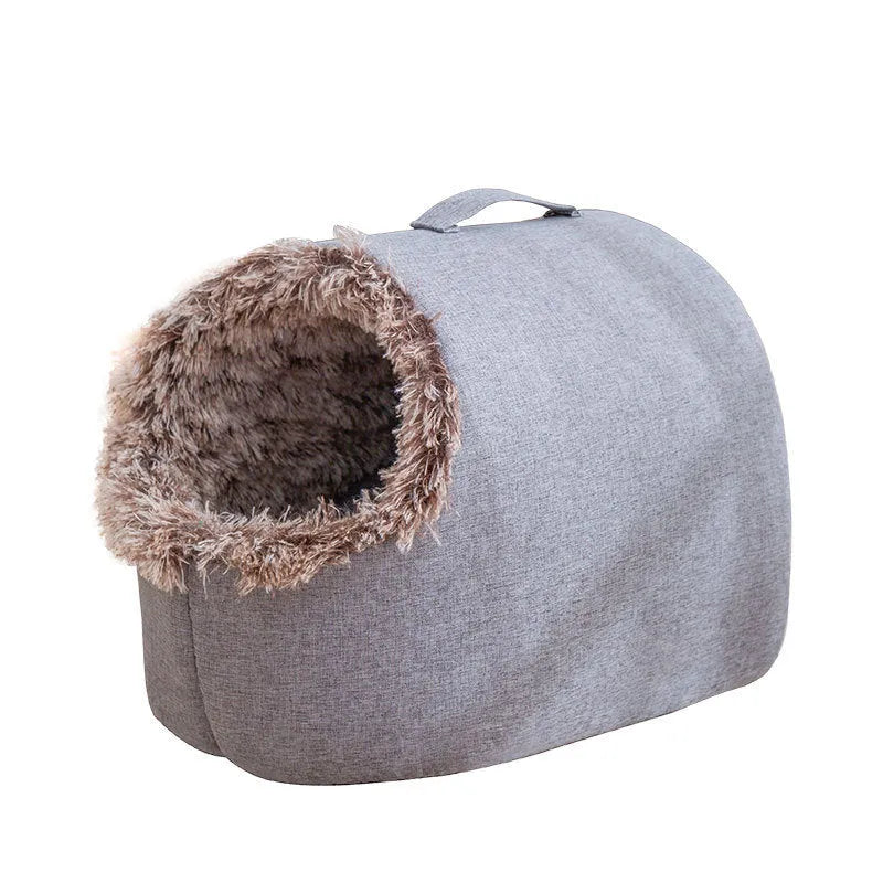 Fleece-lined cat nest sleeping bag in coffee color, size M 40x30x28cm, closed design for winter warmth