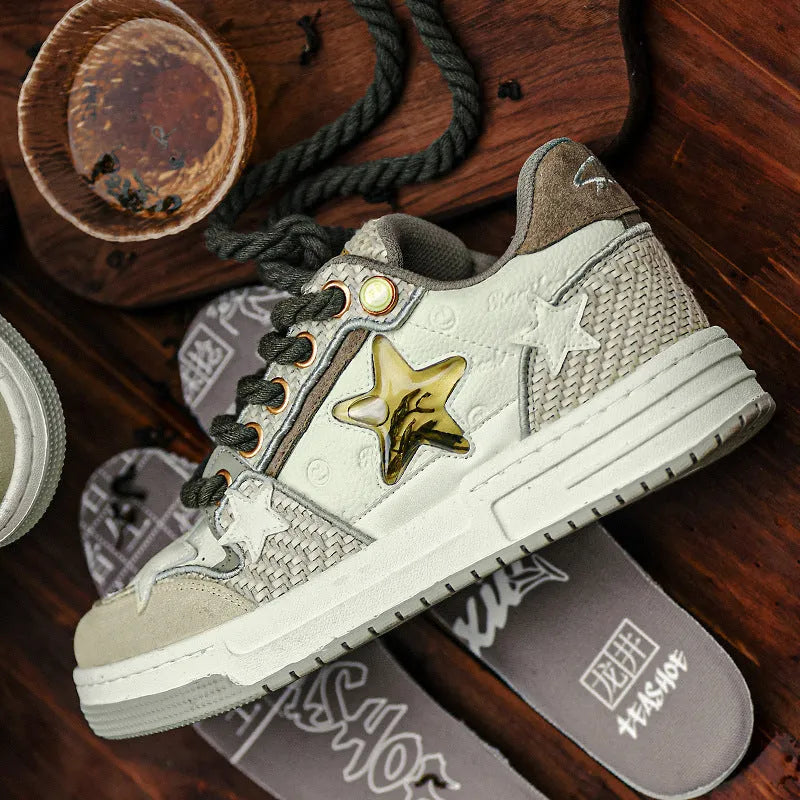 Cowhide leather platform running shoes with round toe and front lace-up in West Lake dragon well tea colour