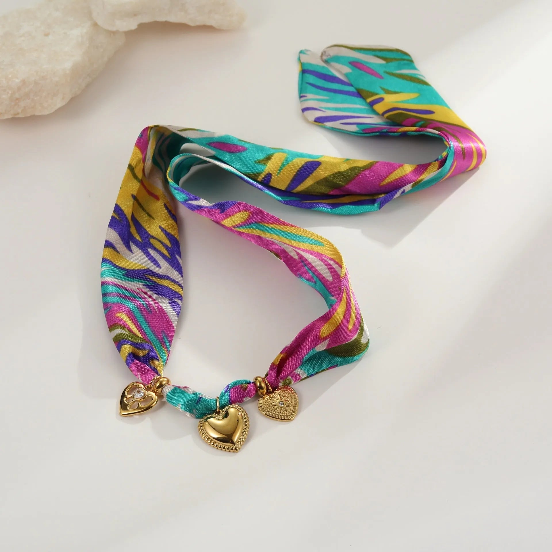 Gold-plated stainless steel necklace and bracelet set with geometric pendant on regular chain