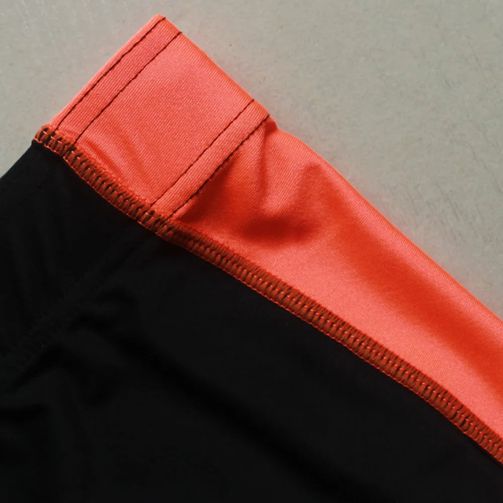 Tight men gym shorts in black with cropped straight fit for bodybuilding training