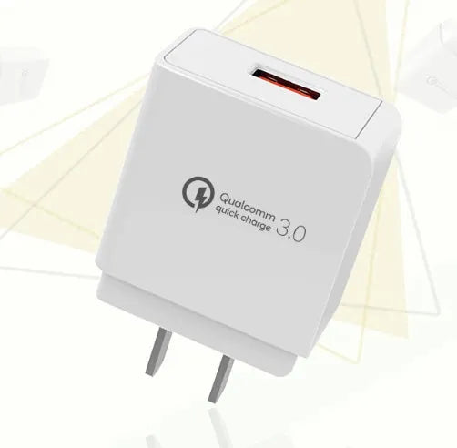 QC3.0 18W fast charge charger US socket white 63x40x22mm with LED indicator.