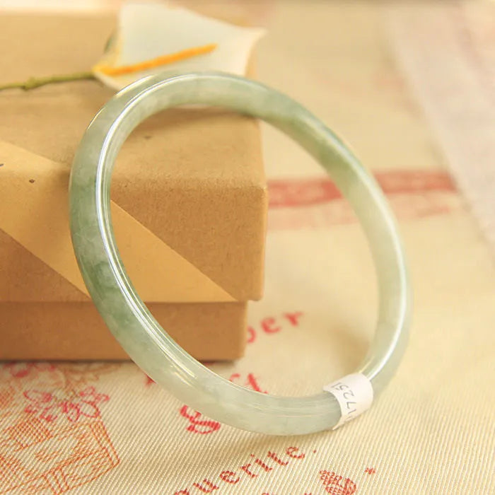 Green jade adjustable student bracelet with geometric 10mm width and traditional Chinese style