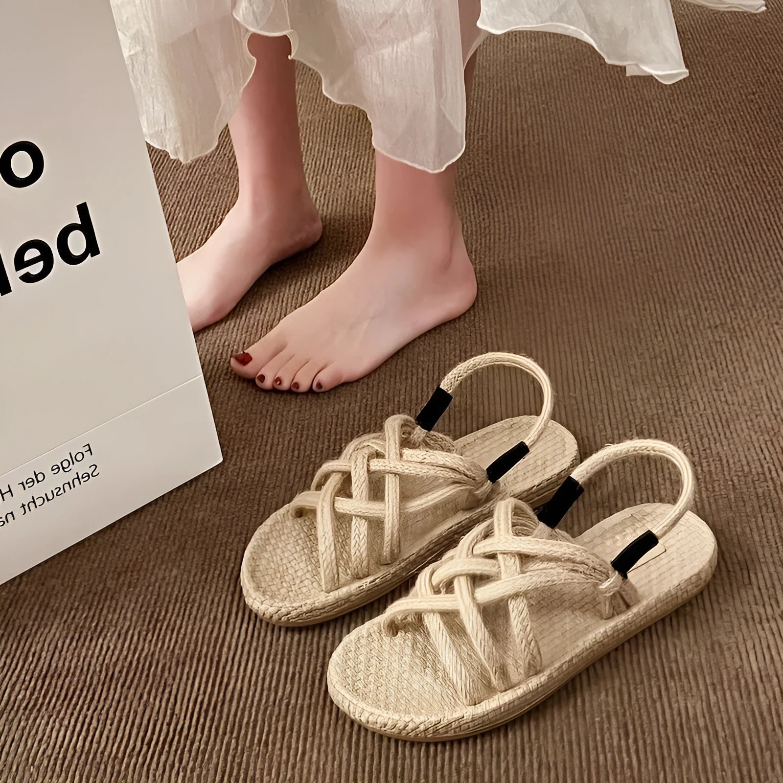 Braided hemp rope sandals for women, black, lightweight non-slip rubber sole, PU upper, round toe casual flat