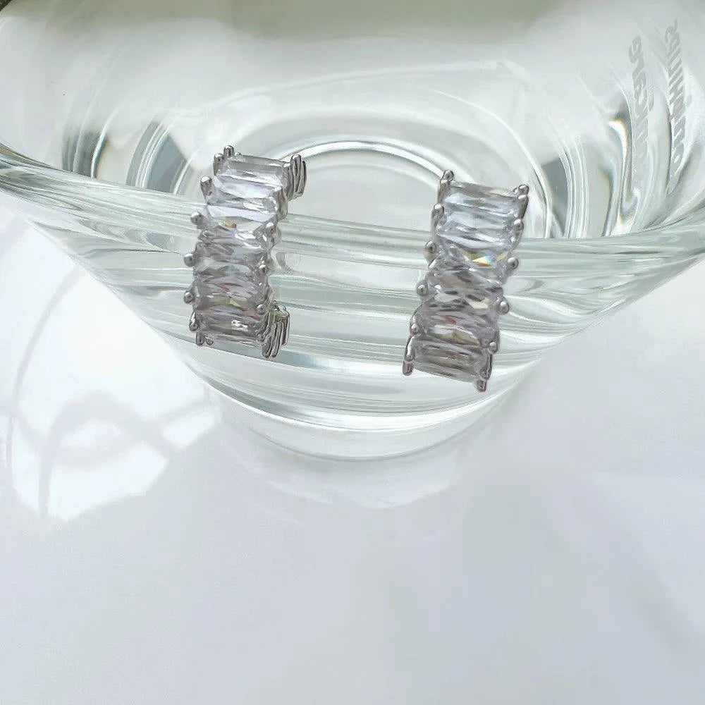 925 sterling silver mini stud earrings for women 5x2mm electroplated finish MW110006