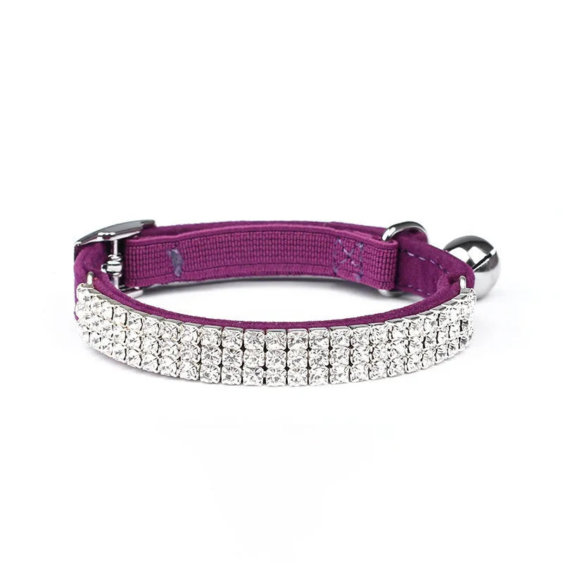 Velvet cat collar with rhinestones in five colours, adjustable from 20cm to 30cm length