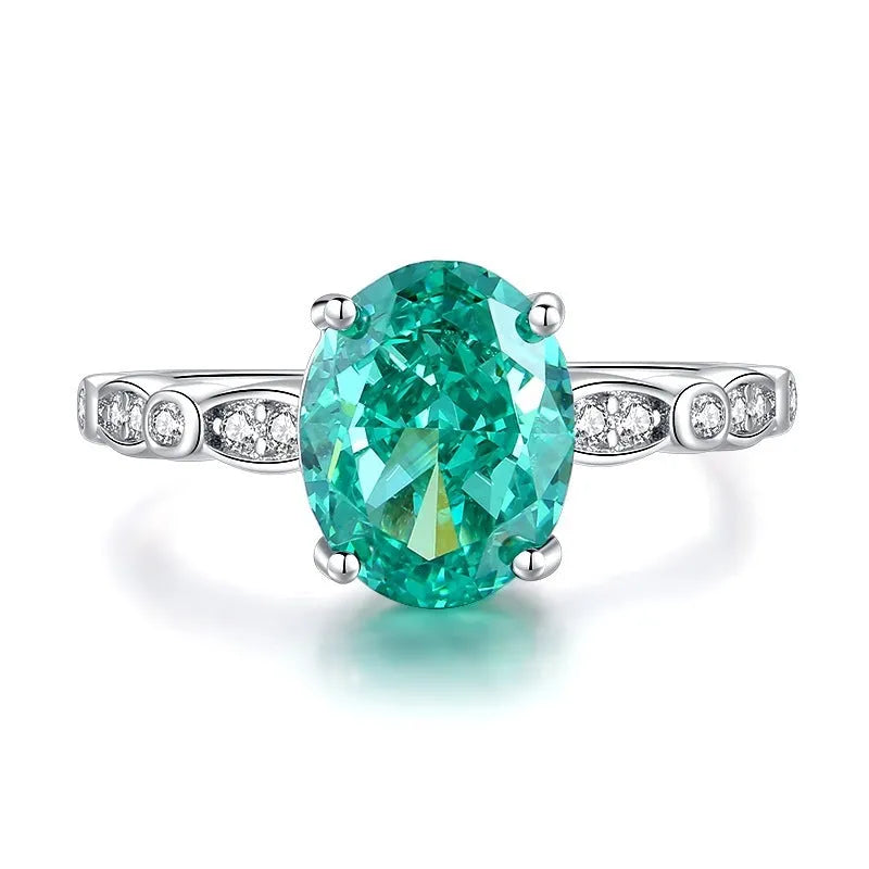 S925 silver emerald ring for women with a geometric design and an inlaid high carbon diamond centre stone.