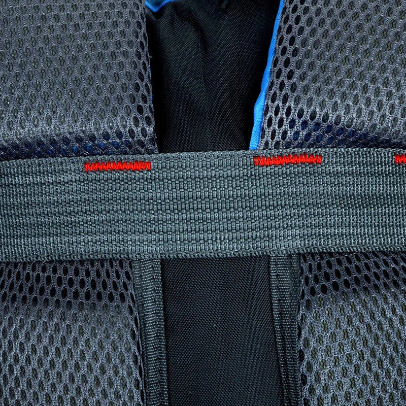 Large waterproof outdoor travel backpack in multiple colours with dimensions 31x51x19cm
