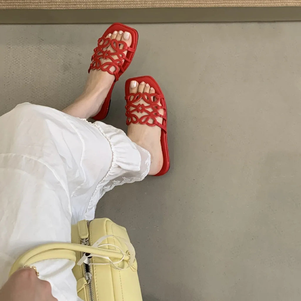 Summer Roman style hollow-out slippers for women, flat beach sandals in solid colours, viscose upper, microfiber lining