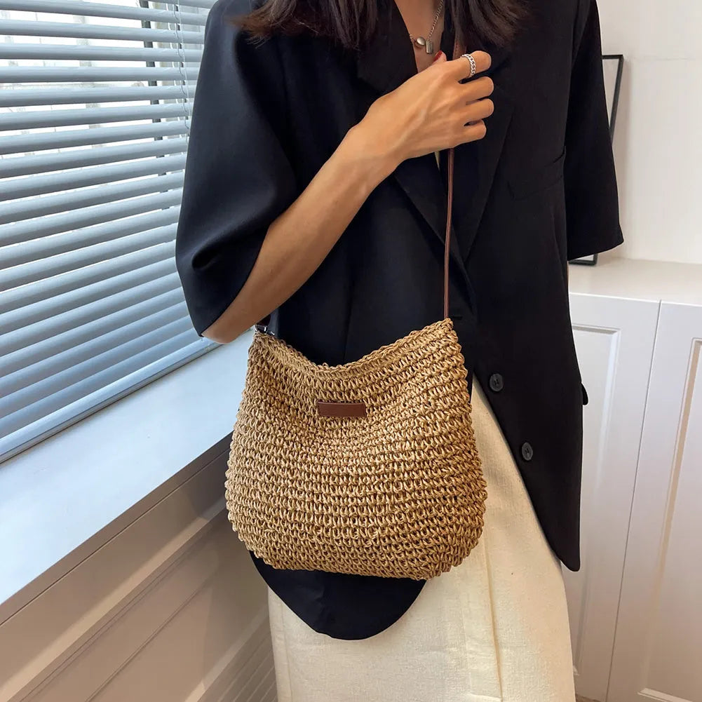 Niche design medium straw tote bag in beige with woven weave and zipper closure