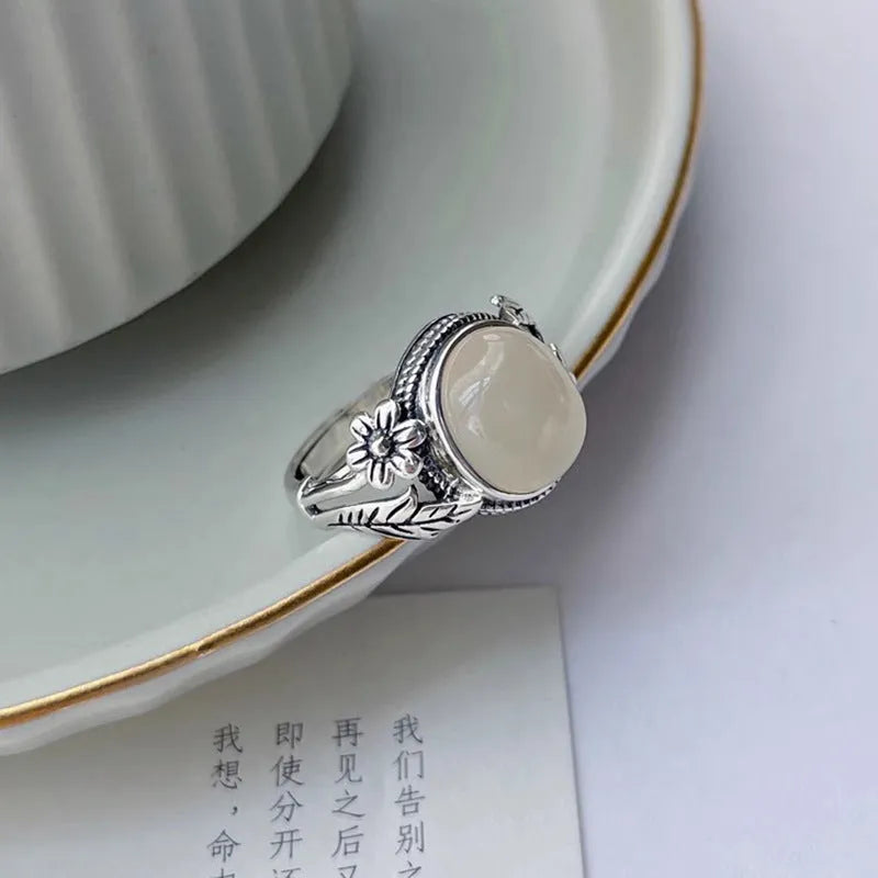Adjustable copper vintage ring with white chalcedony colour and U-shaped open mouth design