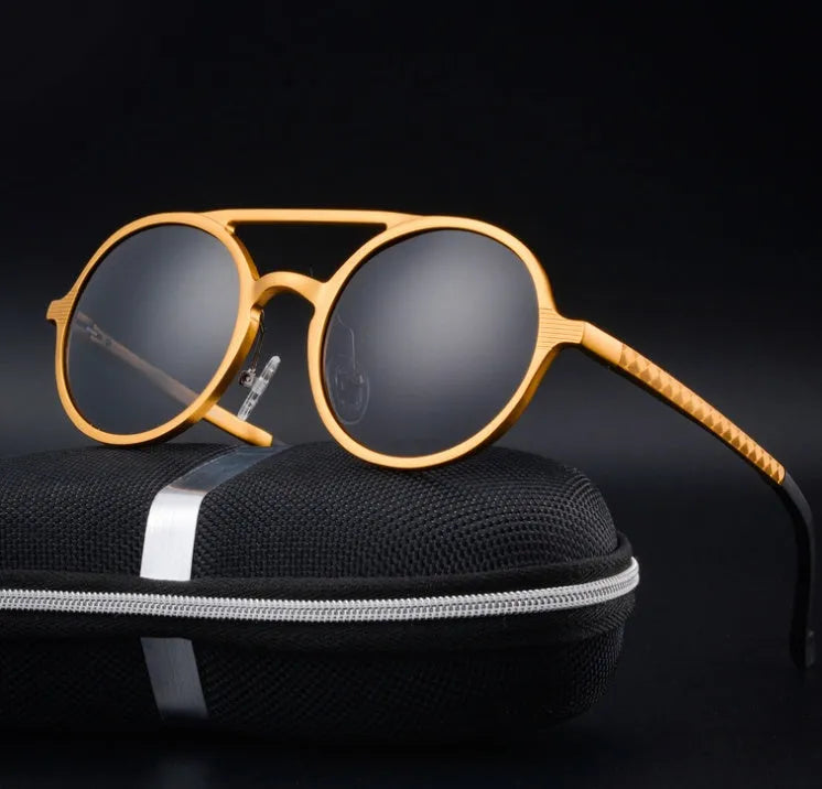 Men's polarised vintage round sunglasses with black aluminium magnesium frame and grey lens
