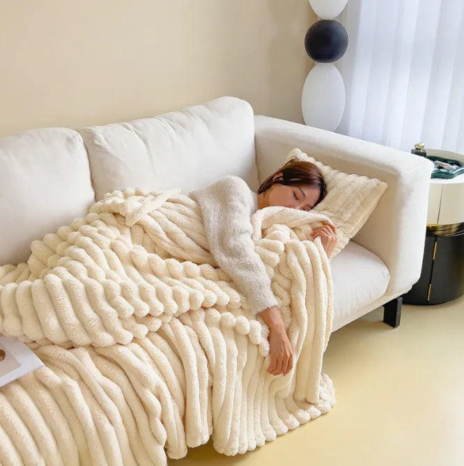 Soft wind bubble velvet faux rabbit fur blanket in a solid colour, showing double-sided thickening texture.