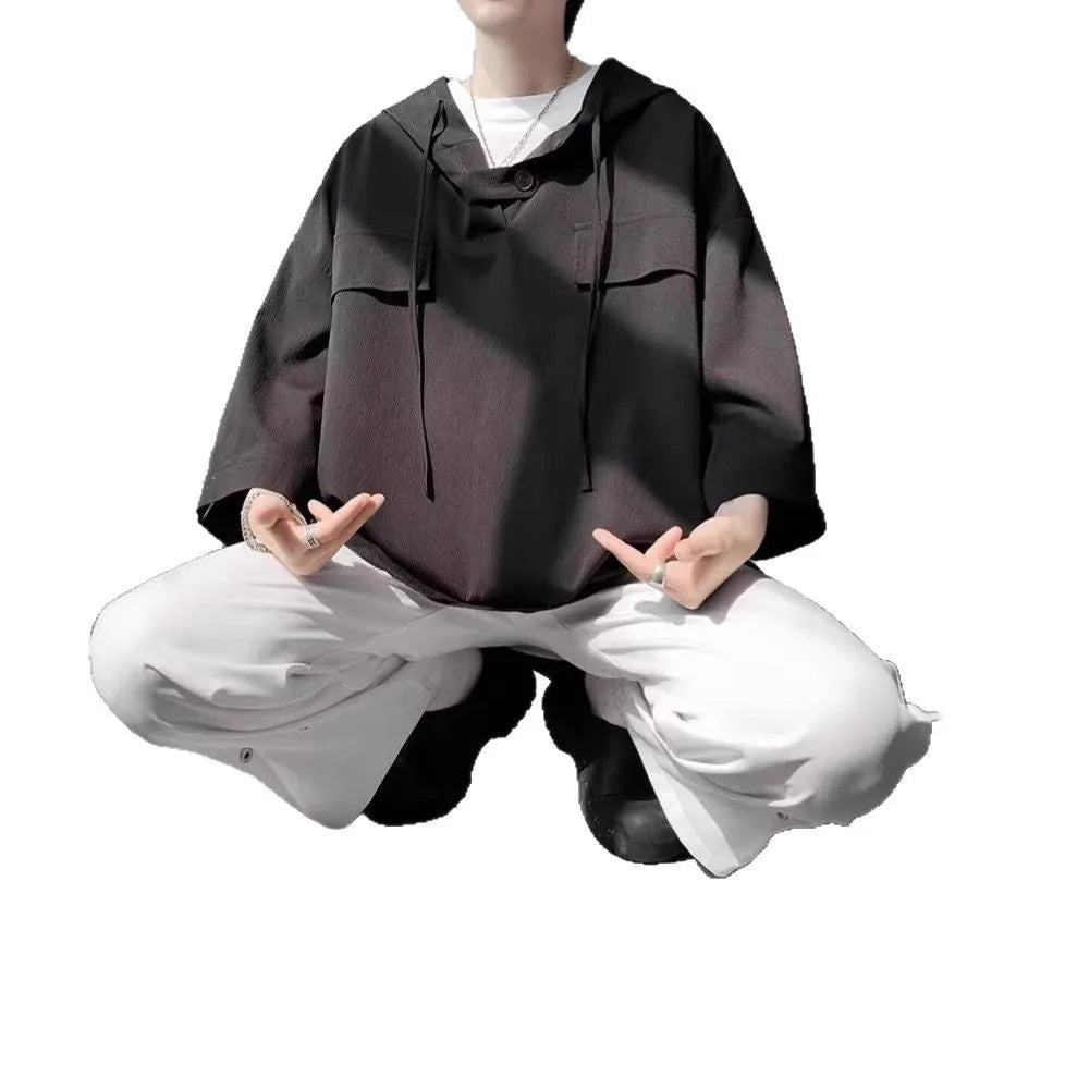 Men's hooded short sleeve T-shirt in polyester fabric with loose fit design